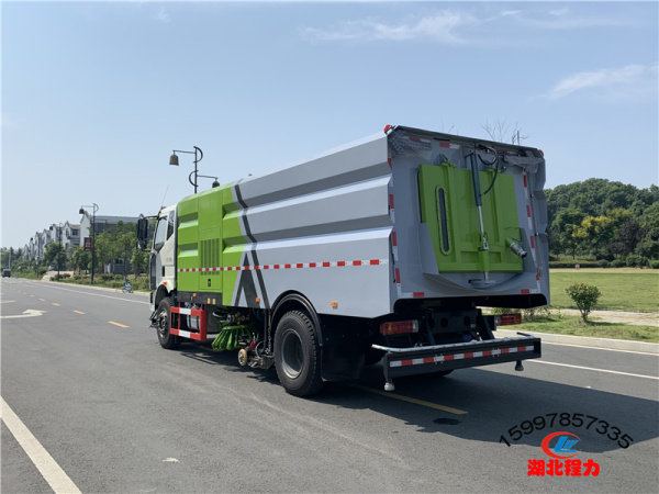國六排放解放洗掃車（16方）