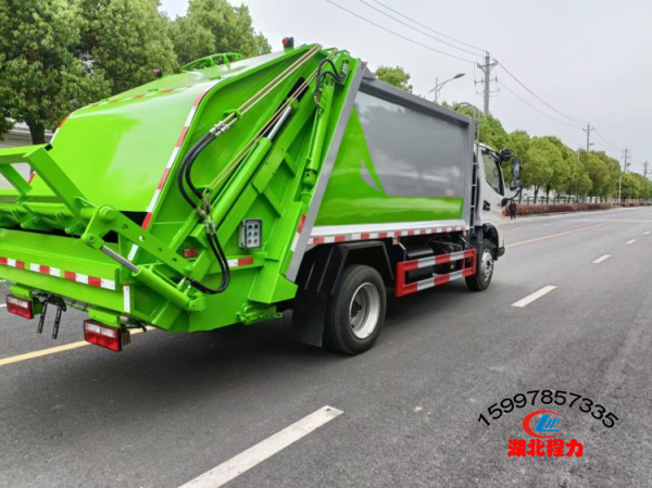 國六江淮壓縮式垃圾車（9方）