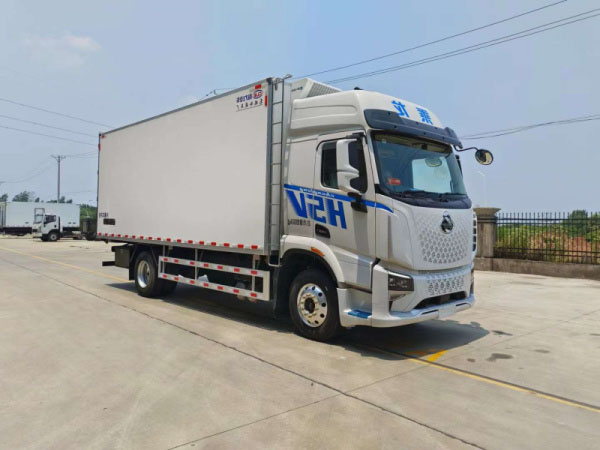 柳汽乘龍H5V冷藏車（廂長6.8米）