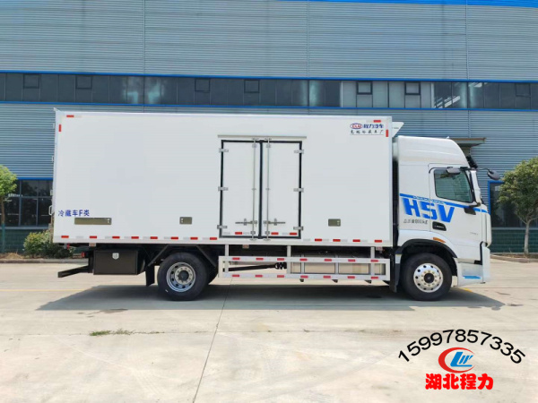 柳汽乘龍H5V冷藏車（廂長6.8米）