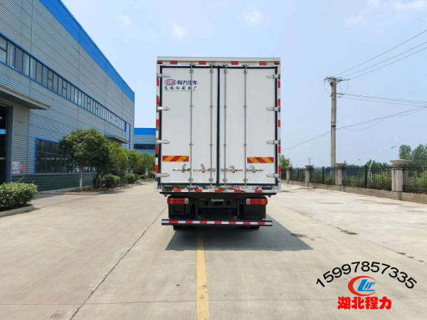 柳汽乘龍H5V冷藏車（廂長6.8米）