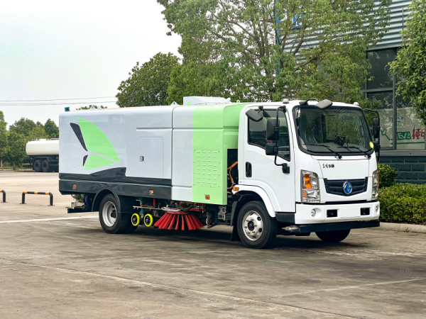 東風(fēng)華神純電動(dòng)洗掃車10方